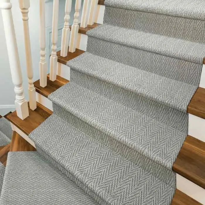 carpet-for-stairs-in-Dubai